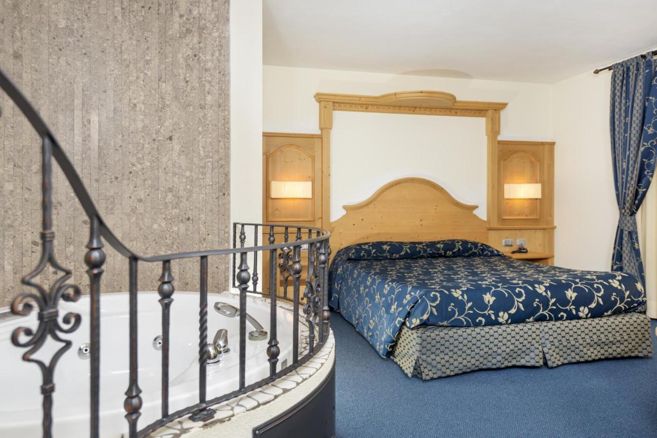 Family Hotel Andes - Only For Family Віго-ді-Фасса Екстер'єр фото
